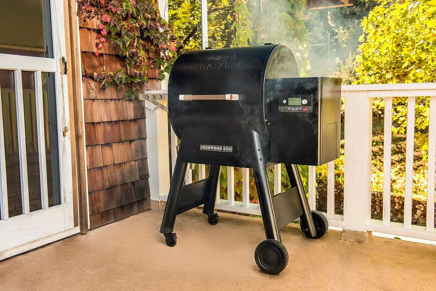 Traeger Ironwood 650 Electric Wood Pellet Grill and Smoker with WiFi and App Connectivity